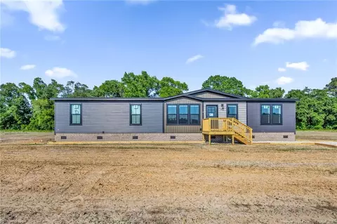 157 Atlas Dr, Lumberton, NC 28358