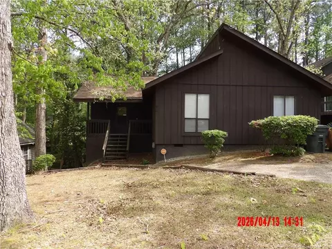 362 Offing Dr, Fayetteville, NC 28314