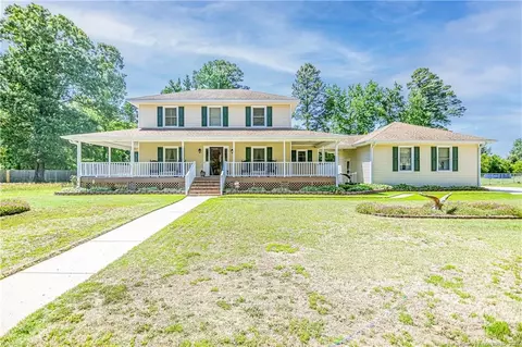 8036 Gaelic Dr, Fayetteville, NC 28306
