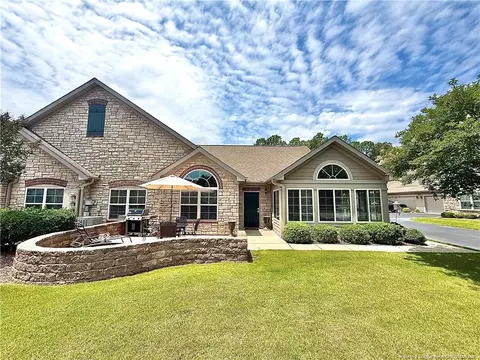 107 W Chelsea Ct, Southern Pines, NC 28387