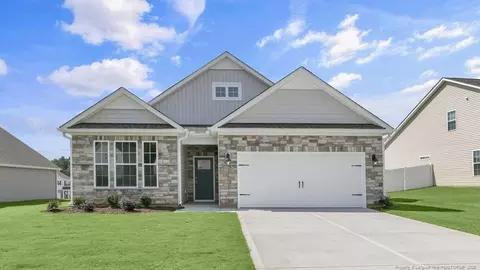 820 Fernwind Cir, Aberdeen, NC 28315