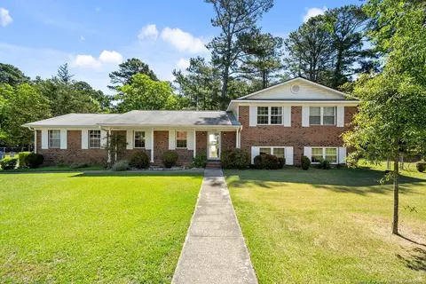 3332 Melba Dr, Fayetteville, NC 28301