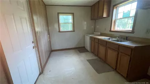 7441 3rd St, Wade, NC 28395 photo 6