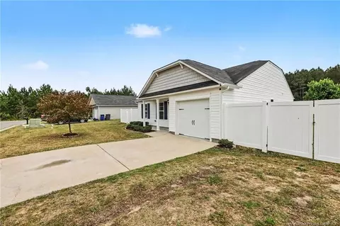 103 Sampson Ct, Selma, NC 27576 photo 4