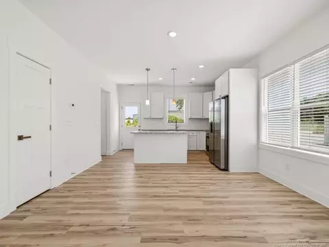 1021 E Harnett St, Dunn, NC 28334 photo 9