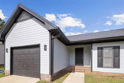 504 Offing Dr, Fayetteville, NC 28314