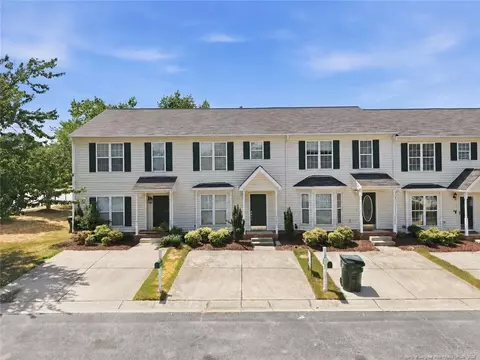 5203 Tanglewood Creek Ct, Raleigh, NC 27610