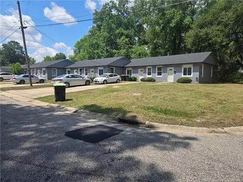 1001-1003 W 1005 W Orange St, Fayetteville, NC 28301