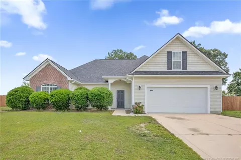 568 Wood Valley Ln, Raeford, NC 28376