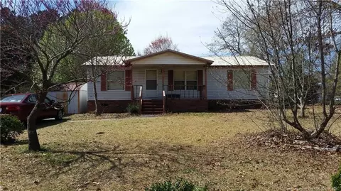 404 Mcdougald Dr, Raeford, NC 28376