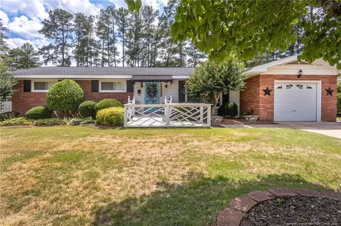 2735 Millbrook Rd, Fayetteville, NC 28303