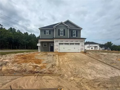 107 Patchway Ln, Raeford, NC 28376