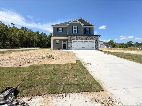 107 Patchway Ln, Raeford, NC 28376