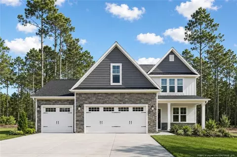 6641 Carswell Dr, Fayetteville, NC 28311