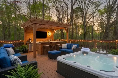 8409 Deertrot Dr, Fayetteville, NC 28314
