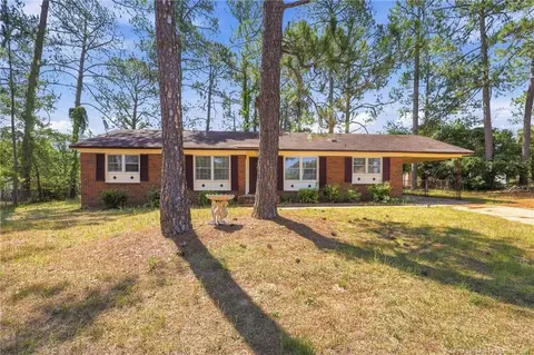 5805 Cold Harbor Ct, Fayetteville, NC 28304