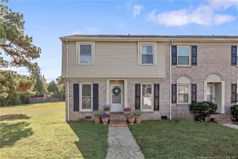 416 Kirkcaldy Ct, Fayetteville, NC 28314