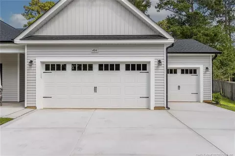 Exterior - 404 Gleneagles Ct, Fayetteville, NC 28311 photo 5 of 8