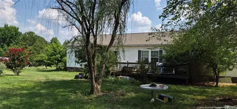 1011 Sweet Raspberry Ln, Lillington, NC 27546