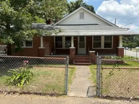 911 Henderson Ave, Fayetteville, NC 28301