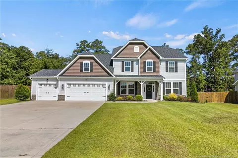3324 Amour Dr, Fayetteville, NC 28306