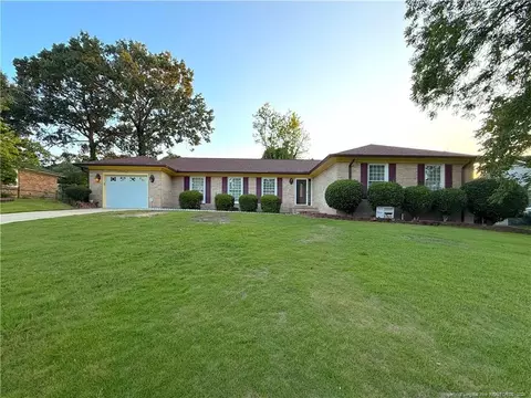 5622 Weatherford Rd, Fayetteville, NC 28303
