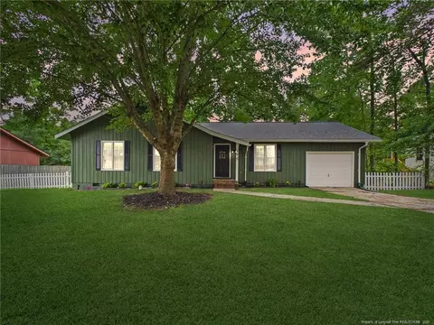 295 Appaloosa Dr, Spring Lake, NC 28390