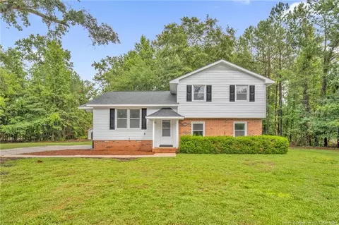 76 Robin Rd, Lumberton, NC 28358