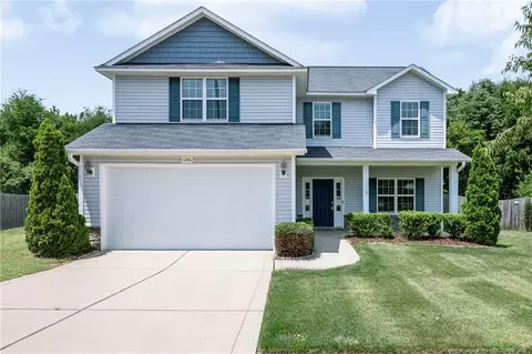 1246 Brickyard Dr, Fayetteville, NC 28306