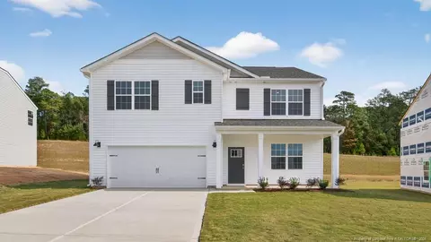 1013 Misty Creek Dr, Aberdeen, NC 28315