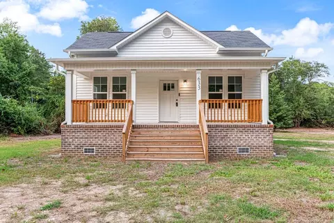 633 Sanders St, Hope Mills, NC 28348