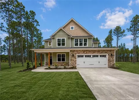 504 Mossy Pond Ct, Fayetteville, NC 28311