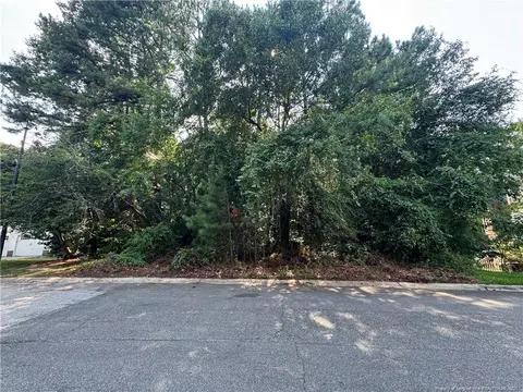 709 Stonington Dr, Fayetteville, NC 28311