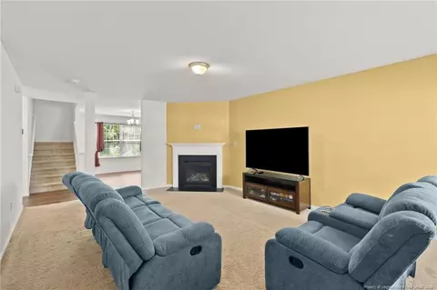 Living - 422 Botanical Ct, Bunnlevel, NC 28323 photo 2 of 3