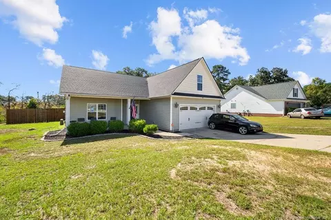 181 Cordelia Ct, Fayetteville, NC 28306