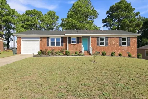 1512 Topaz Ct, Fayetteville, NC 28311