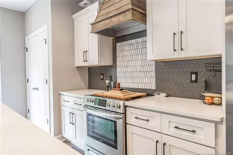 Kitchen - 21 Solomon Dr, Cameron, NC 28326 photo 3 of 4
