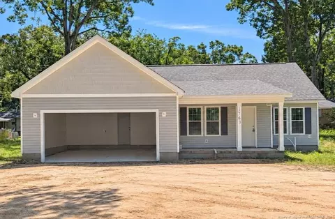 1763 Tryon Dr, Fayetteville, NC 28303