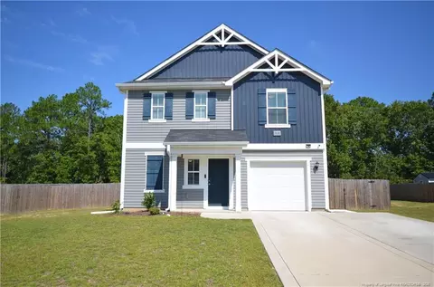3636 Winesap Rd, Hope Mills, NC 28348