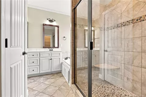 Bath - 39 Walnut Grove Dr, Bunnlevel, NC 28323 photo 2 of 5