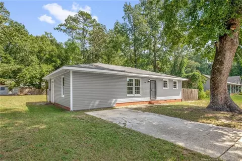 136 Bladen Cir, Fayetteville, NC 28312