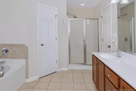 Bath - 32 Basket Oak Dr, Bunnlevel, NC 28323 photo 5 of 5