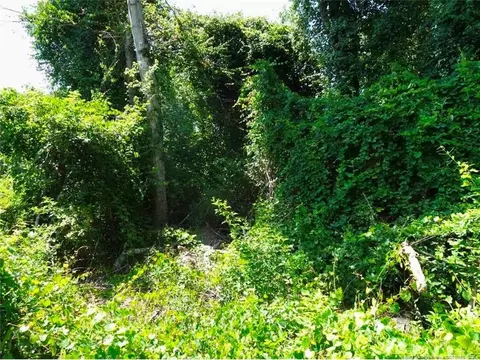 000 Ridgefield Rd, Eastover, NC 28312