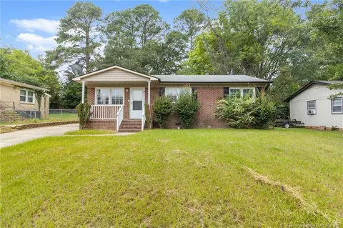 1046 Rulnick St, Fayetteville, NC 28304