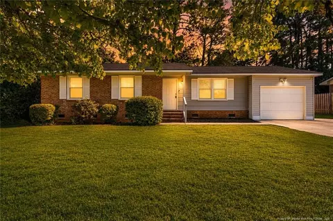 6493 Tarrytown Dr, Fayetteville, NC 28301
