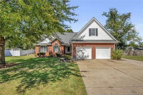 5416 Finish Line Dr, Hope Mills, NC 28348