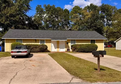 6464 6466 Rockford Dr, Fayetteville, NC 28304