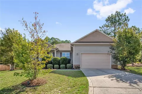 105 Season Dr, Cameron, NC 28326