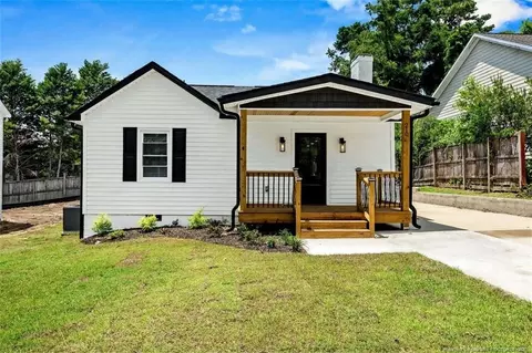 210 Blueridge Rd, Fayetteville, NC 28303
