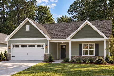 6338 Bailey Lake Rd, Fayetteville, NC 28304